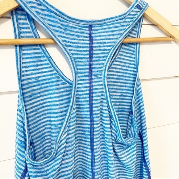 Vineyard Vines | Racer Back Performance Athletic Top, Blue Stripped Size xs - Picture 6 of 9